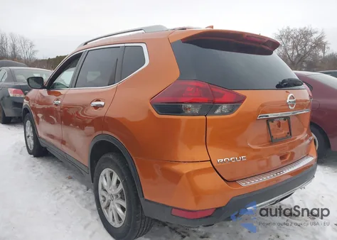 2018 Nissan Rogue Sv z USA, uszkodzony, nr VIN 5N1AT2MV4JC820963